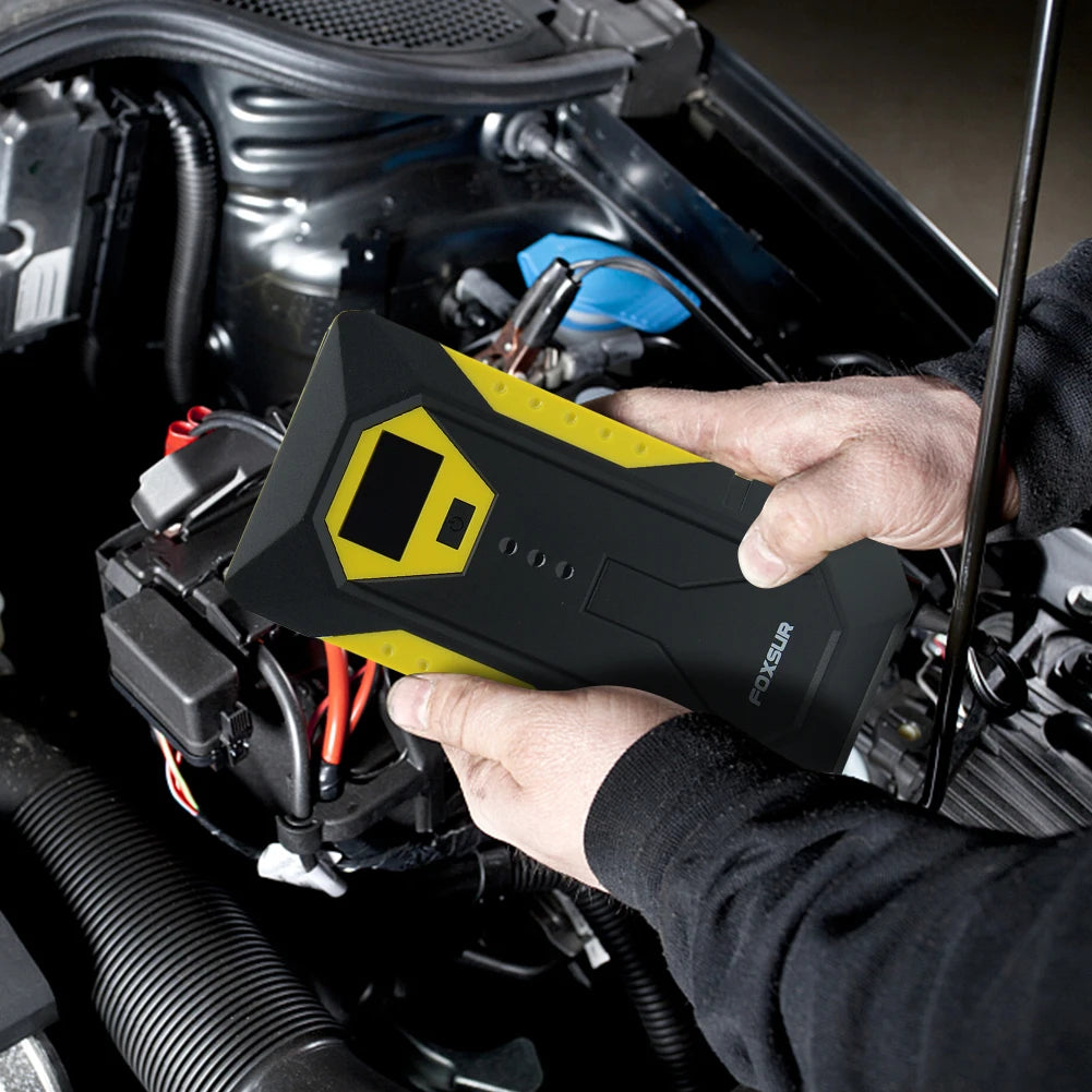 Avviatore di emergenza portatile per auto e power bank 26800 mAh, corrente di picco 800 A
